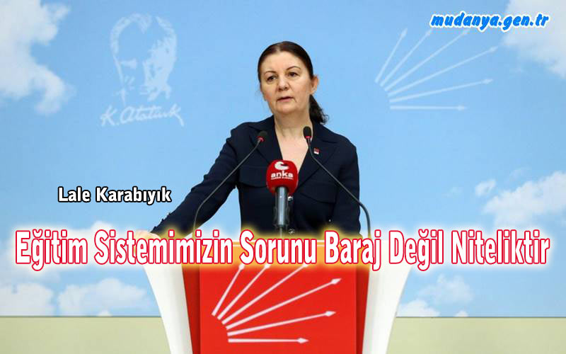 Cumhuriyet Halk Partisi (CHP) Eğitim Politikalarından Sorumlu Genel Başkan Yardımcısı ve Bursa Milletvekili Lale Karabıyık, yaptığı basın açıklaması ile 2022 Yükseköğretim Kurumları Sınavından (YKS) itibaren ön lisans ve lisans programlarını tercihte 150 ve 180 olan TYT ve AYT baraj puanları uygulamasının kaldırılmasını değerlendirdi.