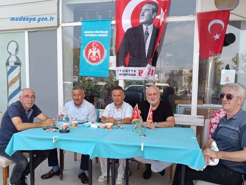 Mudanya Anadolu Kültürleri ve Dayanışma Derneğinden Birlik ve Beraberlik İkramı