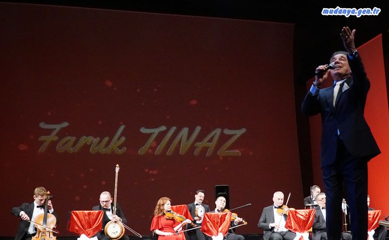 Bursa Büyükşehir Belediyesi Orkestrası Türk Sanat Müziği Bölümü, ‘Tangodan Kantoya’ temasıyla gerçekleştirilen sezon sonu konserinde, usta sanatçı Faruk Tınaz’ı ağırladı.